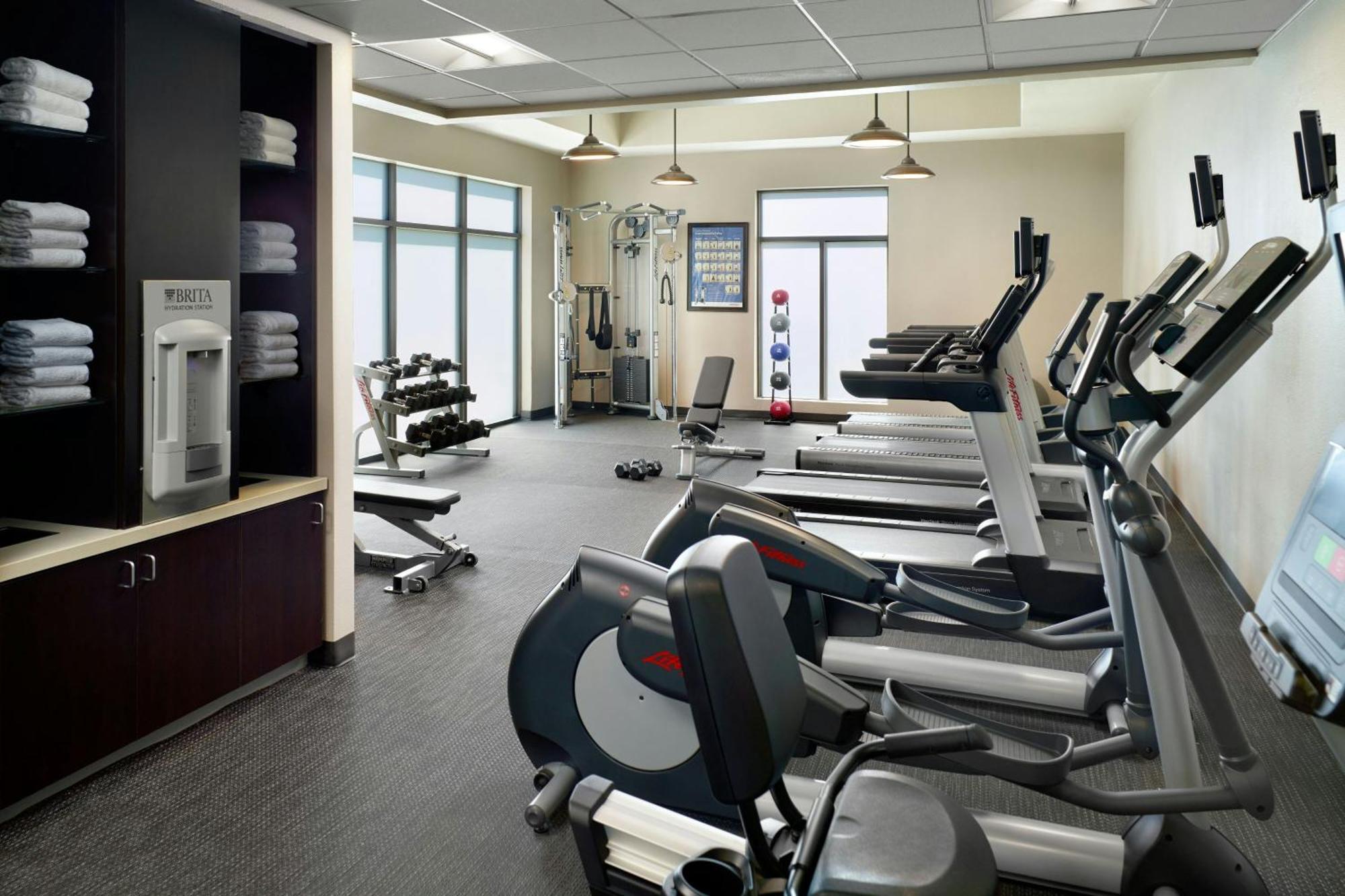 Courtyard By Marriott Macon Hotel Bagian luar foto