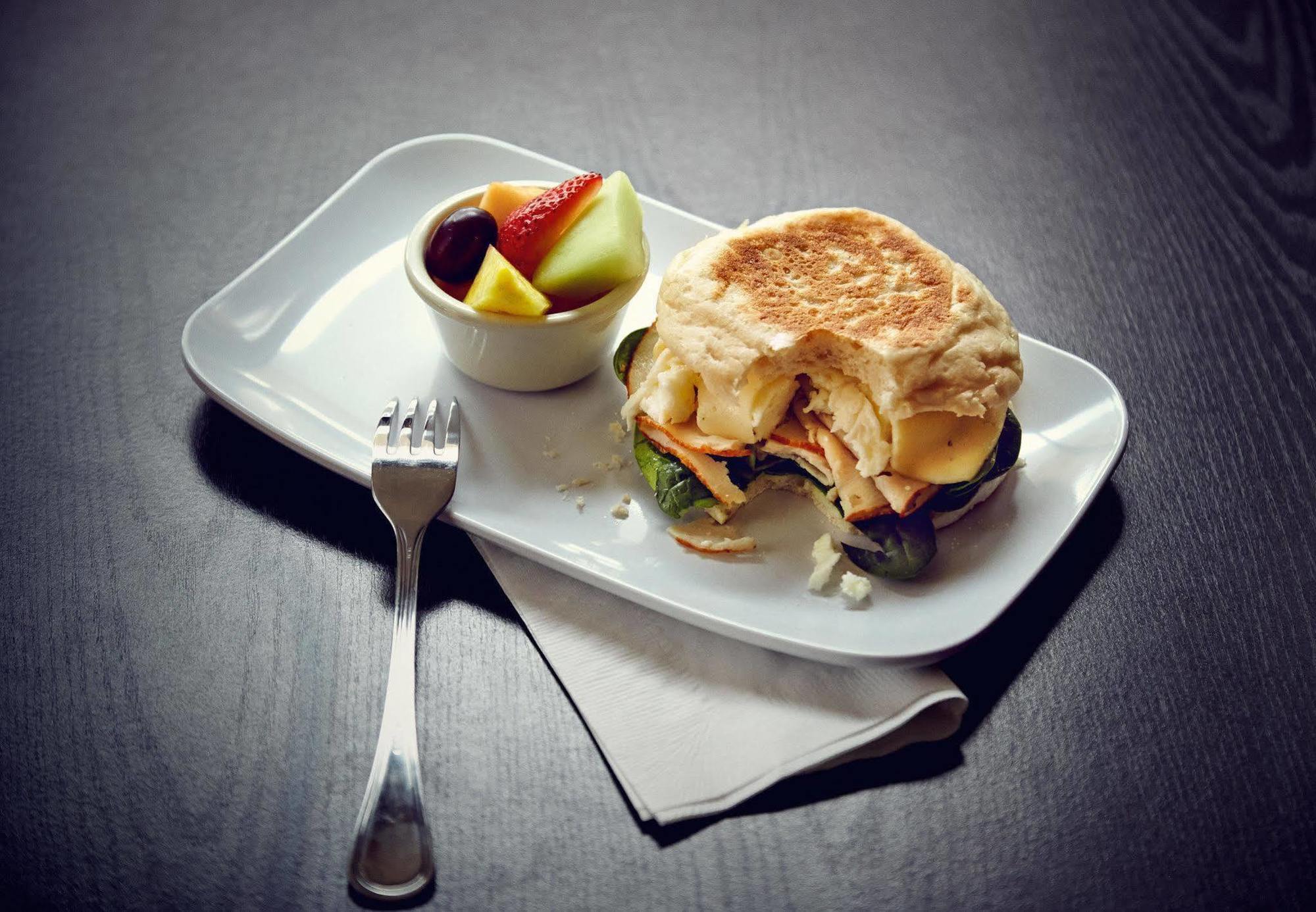 Courtyard By Marriott Macon Hotel Bagian luar foto